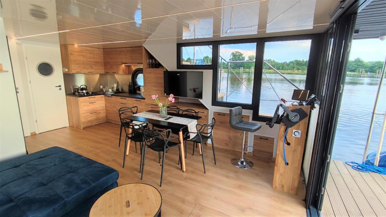 Houseboat Water King Apartament Plywajacy Dom Na Wodzie, 7 Os Breslavia Exterior foto