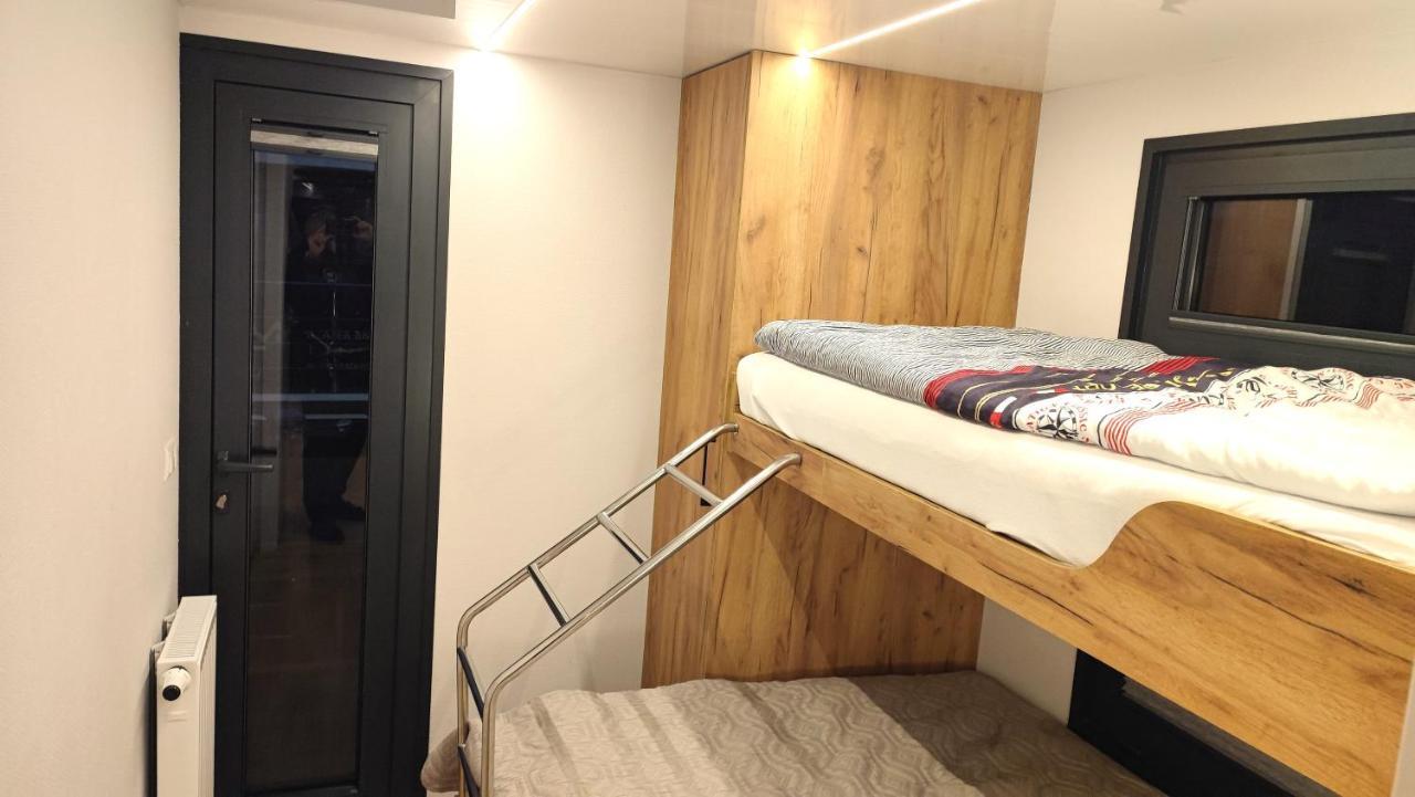 Houseboat Water King Apartament Plywajacy Dom Na Wodzie, 7 Os Breslavia Exterior foto