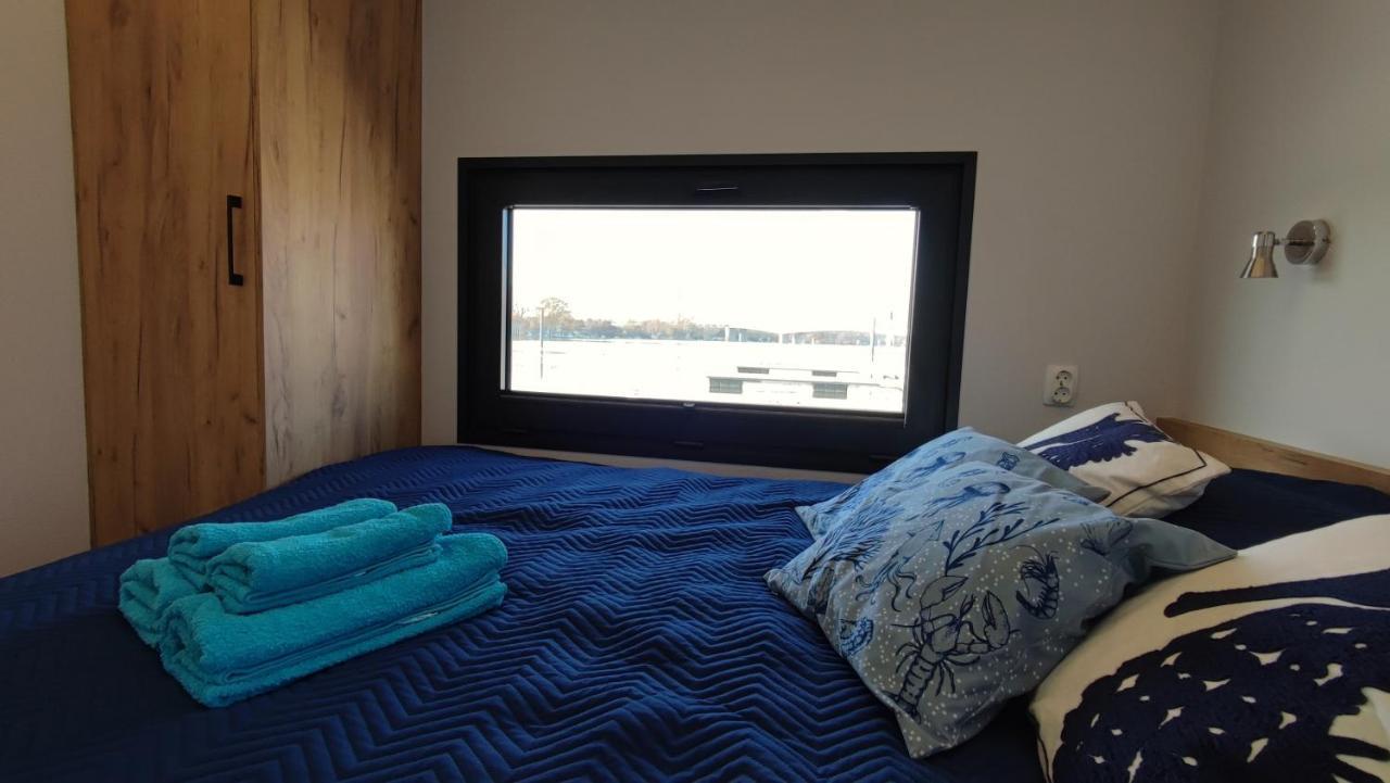 Houseboat Water King Apartament Plywajacy Dom Na Wodzie, 7 Os Breslavia Exterior foto