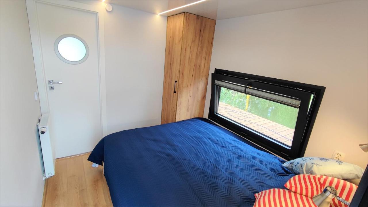 Houseboat Water King Apartament Plywajacy Dom Na Wodzie, 7 Os Breslavia Exterior foto
